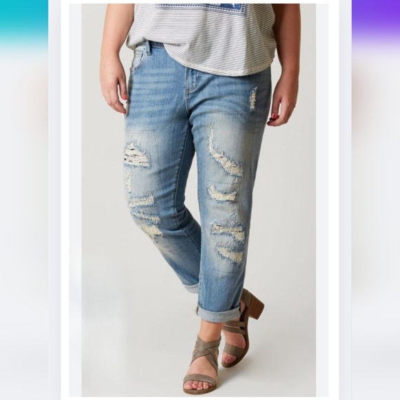 Lucky Brand Denim - Lucky Brand 24W Light Wash Distressed Reese Boyfriend Jeans Fall Cute BY-3172